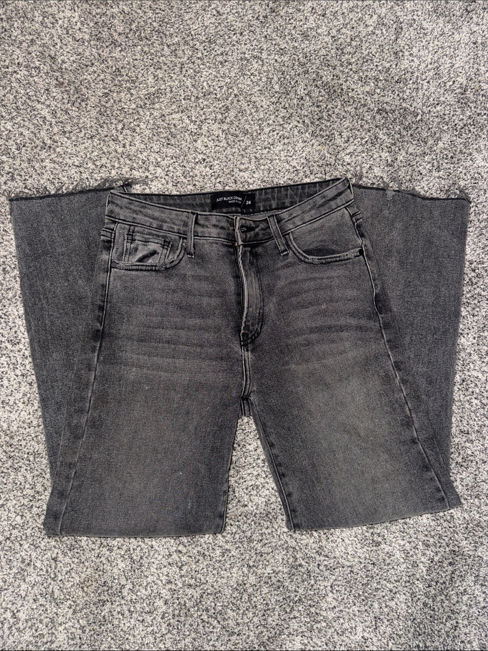 Boutique high rise wide leg cropped jeans. Very stretchy